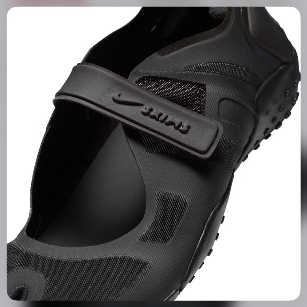 NikeSKIMS Footwear Mesh Rift Sneaker Unisex